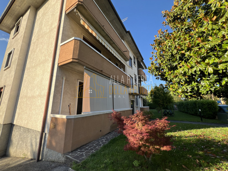 MARANO VICENTINO: APPARTAMENTO BILOCALE al piano terra ristrutturato nel 2022 con garage esclusiv...