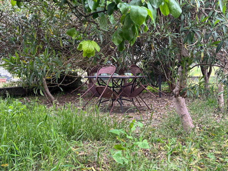 In una delle zone più tranquille e verdi di Ponte di Barbarano, proponiamo in vendita una spazios...