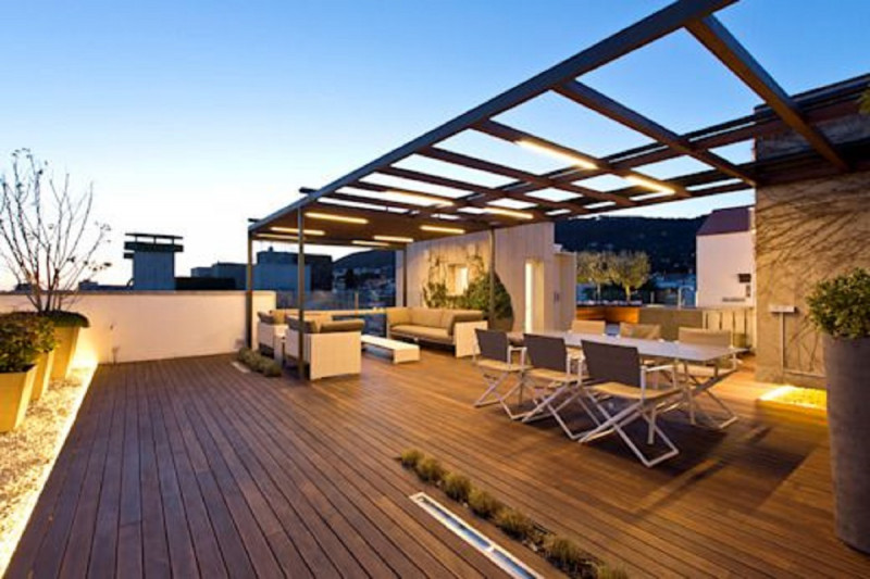 Se desideri vivere in un attico di nuova costruzione, elegante e in una posizione strategica a Tr...