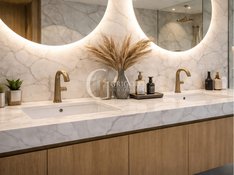 Se desideri vivere in un attico di nuova costruzione, elegante e in una posizione strategica a Tr...