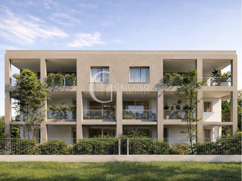 Se desideri vivere in un attico di nuova costruzione, elegante e in una posizione strategica a Tr...