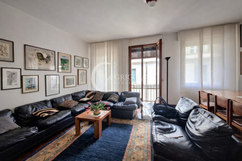 A pochi passi da Ponte San Martino, ingresso del Centro città, LUMINOSO APPARTAMENTO DALLE INTROV...