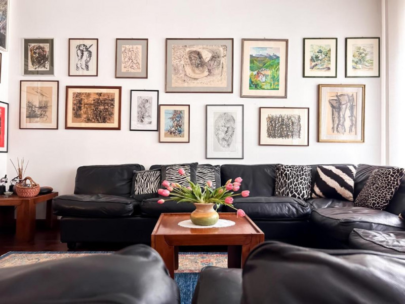 A pochi passi da Ponte San Martino, ingresso del Centro città, LUMINOSO APPARTAMENTO DALLE INTROV...