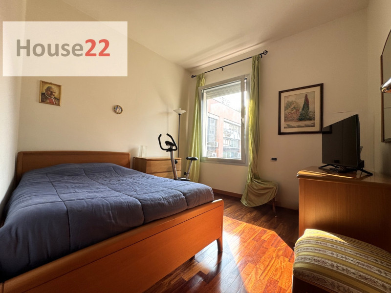 ZONA ARACELI - VICENZA. In un contesto molto curato e moderno, proponiamo AMPIO TRICAMERE al Pian...