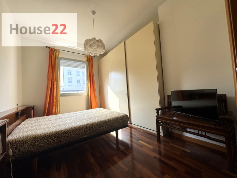 ZONA ARACELI - VICENZA. In un contesto molto curato e moderno, proponiamo AMPIO TRICAMERE al Pian...