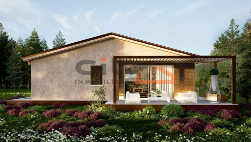 BASSANO DEL GRAPPA a 5 KM dal Centro Storico, proponiamo una casa SINGOLA SVILUPPATA SU UNICO PIA...