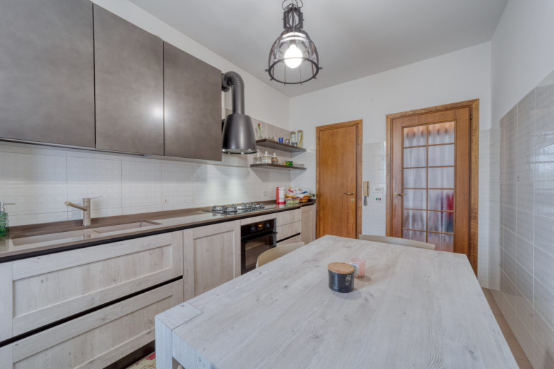 Nel cuore della richiestissima zona di Sarmeola, nel comune di Rubano, proponiamo in vendita una ...