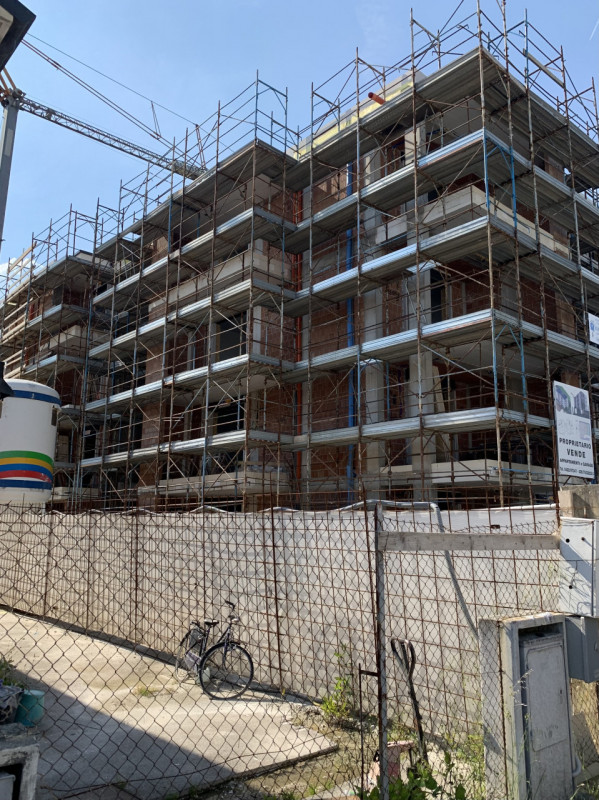 PREGANZIOL CENTRO  appartamento pentalocale esclusivo. Proponiamo una straordinaria opportunità: ...