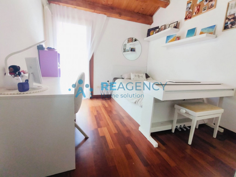 Vicenza - Zona Corso Padova

Stai cercando un appartamento TRICAMERE  molto ELEGANTE alle porte d...