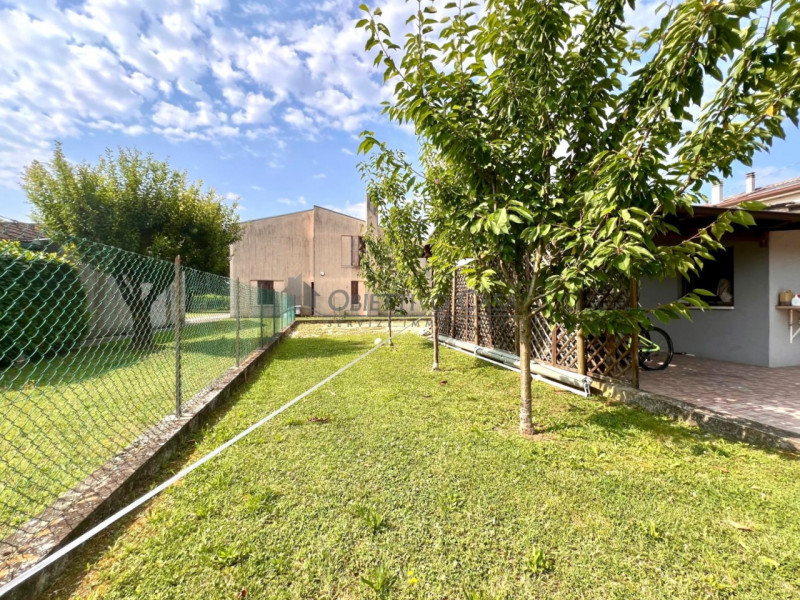 Rif. FO198 - Scopri questa splendida opportunità a Fossò, nostra esclusiva, situata in una zona c...