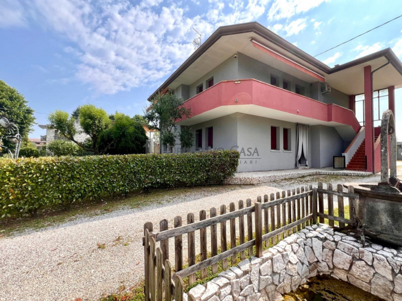 Rif. FO198 - Scopri questa splendida opportunità a Fossò, nostra esclusiva, situata in una zona c...