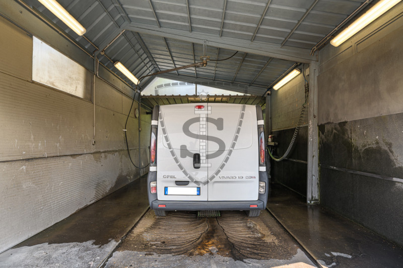 Proponiamo in vendita un'attività di autolavaggio a mano ben avviata, nel Comune di Marostica, si...