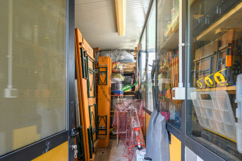 Proponiamo in vendita un'attività di autolavaggio a mano ben avviata, nel Comune di Marostica, si...