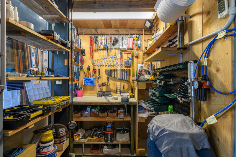 Proponiamo in vendita un'attività di autolavaggio a mano ben avviata, nel Comune di Marostica, si...