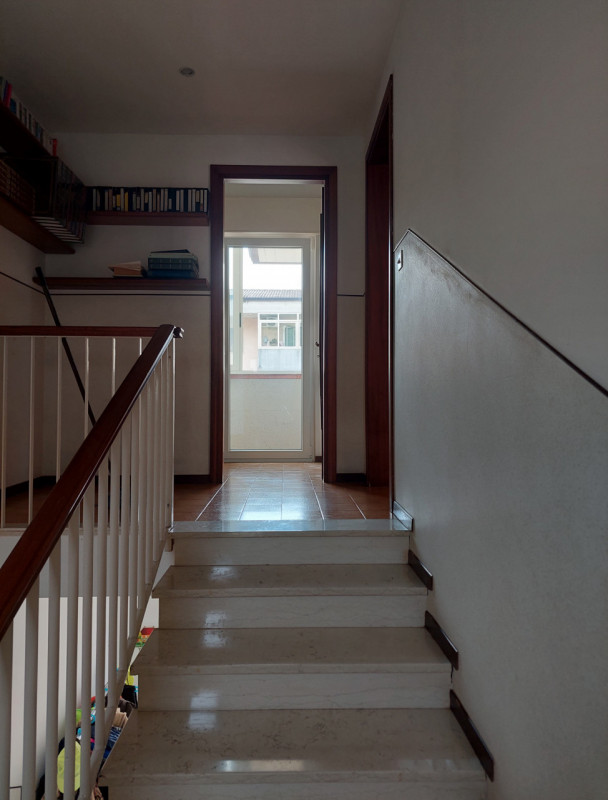 In posizione tranquilla e soleggiata nel cuore del comune di Torrebelvicino, proponiamo una splen...