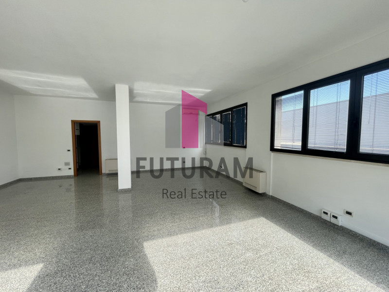 RIF:  030NM -  NOVENTA PADOVANA  -  PER INFO 0444/310220


Propongo in affitto un ufficio di 60 m...