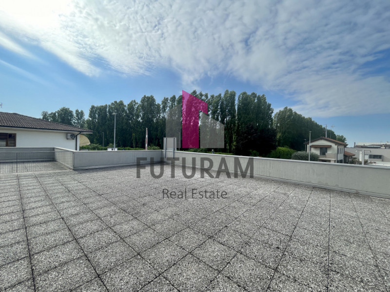 RIF:  031NM -  NOVENTA PADOVANA  -  PER INFO 0444/310220

Propongo in affitto un ufficio al primo...