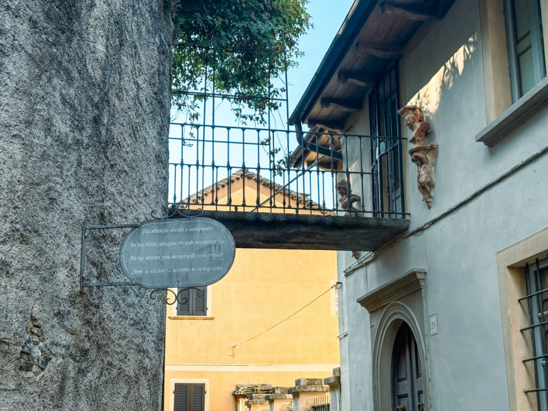 Detached house for sale on the Island of San Giulio, a unique opportunity