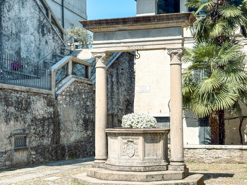 Detached house for sale on the Island of San Giulio, a unique opportunity