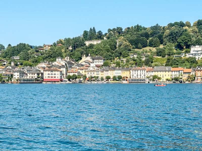 Detached house for sale on the Island of San Giulio, a unique opportunity