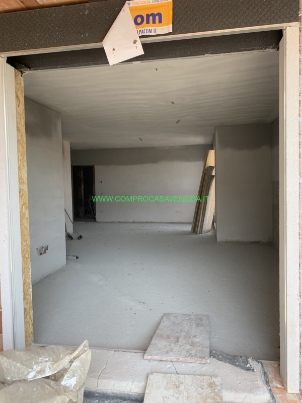 PREGANZIOL CENTRO appartamento pentalocale esclusivo. Proponiamo una straordinaria opportunità: s...