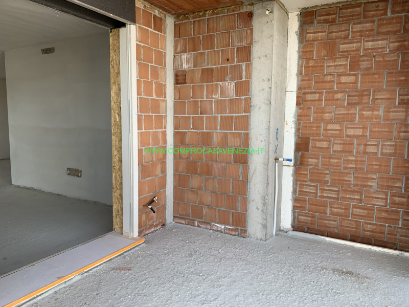 PREGANZIOL CENTRO appartamento pentalocale esclusivo. Proponiamo una straordinaria opportunità: s...