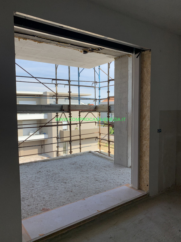 PREGANZIOL CENTRO appartamento pentalocale esclusivo. Proponiamo una straordinaria opportunità: s...