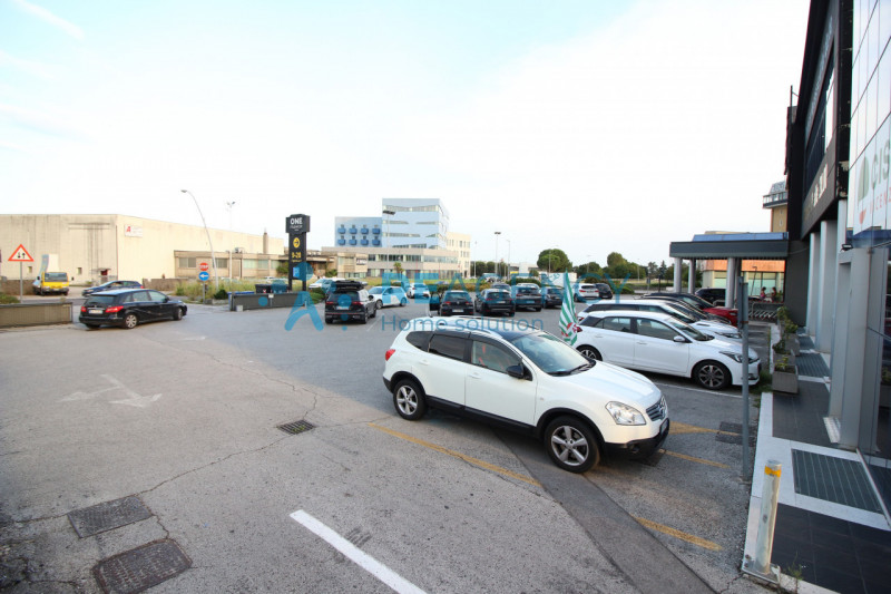 Uffici in affitto – Thiene (VI)

Proponiamo in locazione spazi direzionali attualmente al grezzo,...