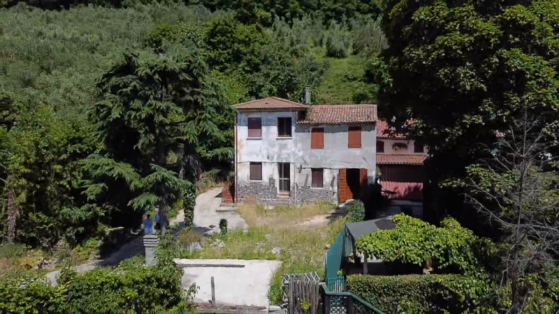 Se stai cercando una casa con un panorama spettacolare e in una delle zone più belle di Galzigann...