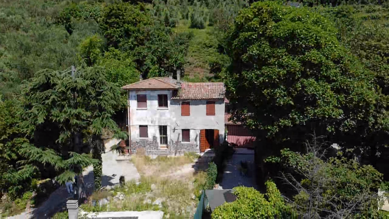 Se stai cercando una casa con un panorama spettacolare e in una delle zone più belle di Galzigann...