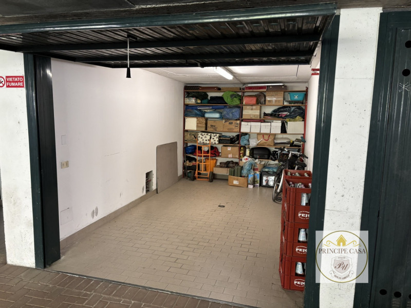 Rif. APE392 - Siamo lieti di proporre signorile appartamento in contesto esclusivo, situato in un...