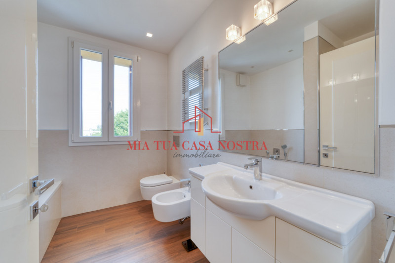 SARMEOLA di RUBANO: Affittasi prestigioso Ufficio inserito in palazzina di due unità di nuova cos...