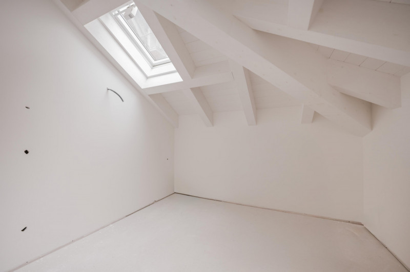 Nell’immediatissimo fuori mura nord, pregiato attico duplex di nuovissima costruzione. La ricerca...