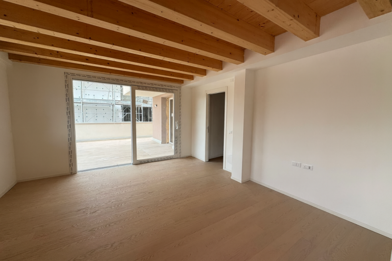 In un contesto elegante e di recente realizzazione prestigioso appartamento al secondo piano, pro...