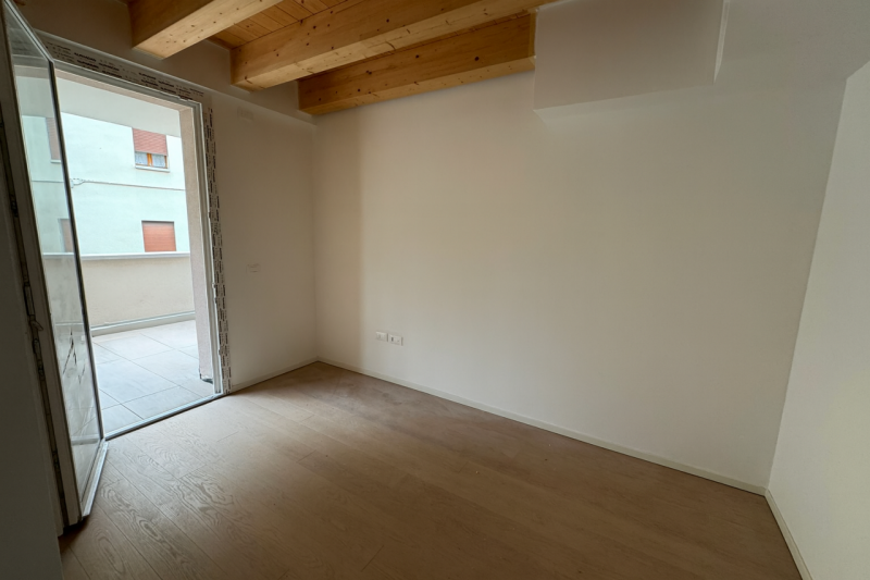 In un contesto elegante e di recente realizzazione prestigioso appartamento al secondo piano, pro...