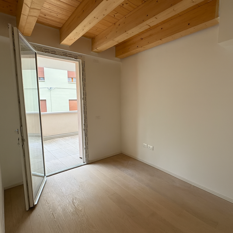 In un contesto elegante e di recente realizzazione prestigioso appartamento al secondo piano, pro...