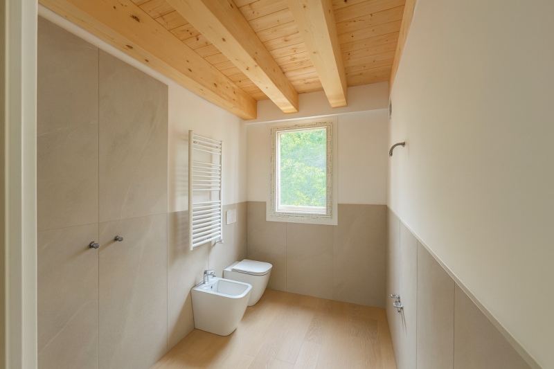 In un contesto elegante e di recente realizzazione prestigioso appartamento al secondo piano, pro...