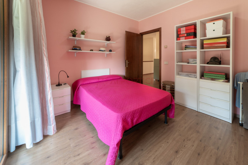 PIOVE DI SACCO centro - VILLA A SCHIERA di circa 200 mq. porzione di mezzo comodissima al centro ...