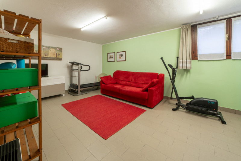 PIOVE DI SACCO centro - VILLA A SCHIERA di circa 200 mq. porzione di mezzo comodissima al centro ...