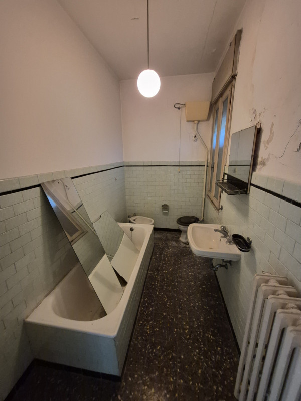Vo' (PD), appena fuori dal centro del paese, in direzione di Carbonara di Rovolon, proponiamo in ...