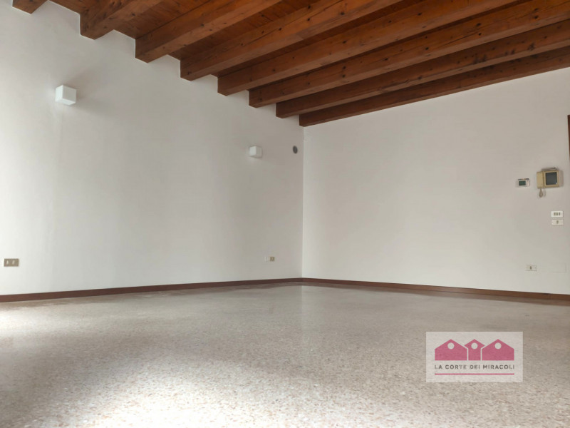 Vicenza Affitto Appartamento trilocale