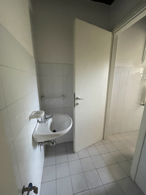 Scopri questa incredibile opportunità di affitto nel cuore di Stra, situato in una zona ad alto p...