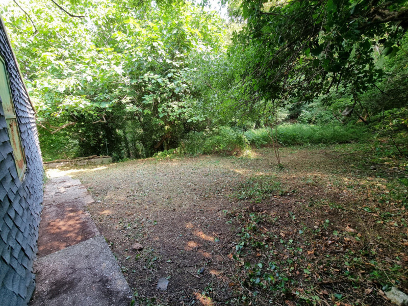 Villaga (VI) poco distante dal centro di Barbarano Vicentino, incastonata e completamente circond...