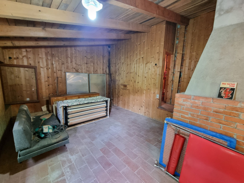 Villaga (VI) poco distante dal centro di Barbarano Vicentino, incastonata e completamente circond...