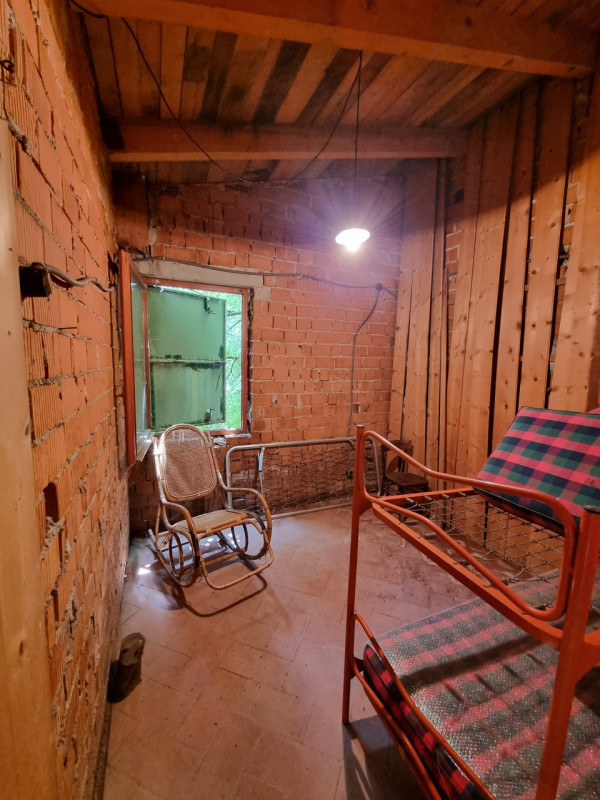 Villaga (VI) poco distante dal centro di Barbarano Vicentino, incastonata e completamente circond...