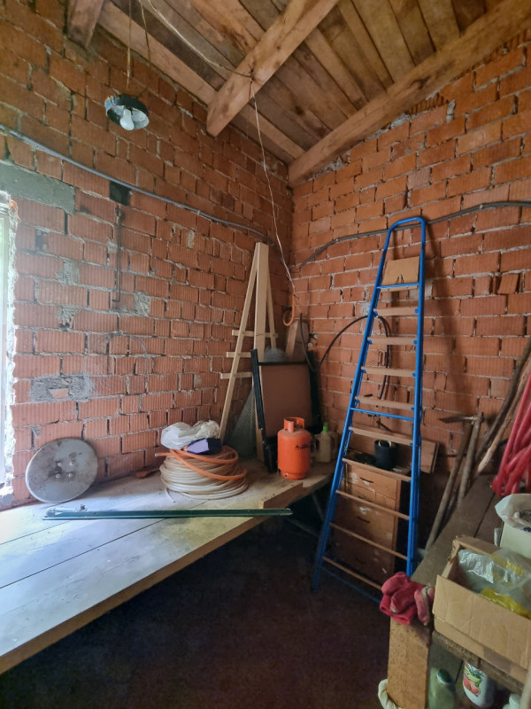 Villaga (VI) poco distante dal centro di Barbarano Vicentino, incastonata e completamente circond...