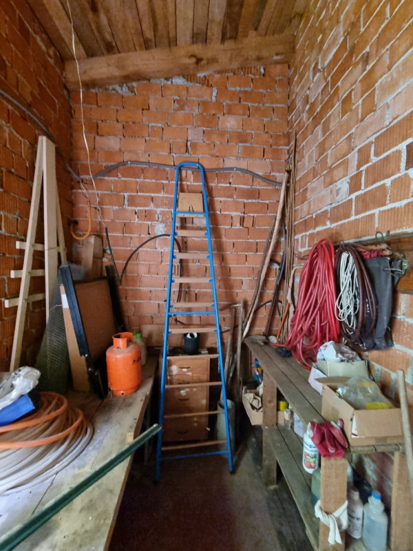 Villaga (VI) poco distante dal centro di Barbarano Vicentino, incastonata e completamente circond...