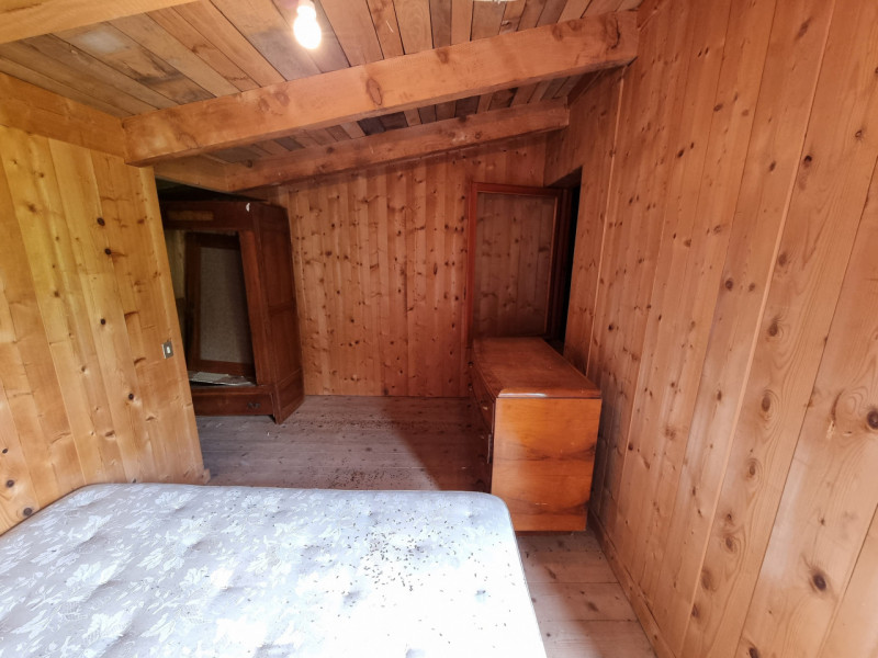 Villaga (VI) poco distante dal centro di Barbarano Vicentino, incastonata e completamente circond...