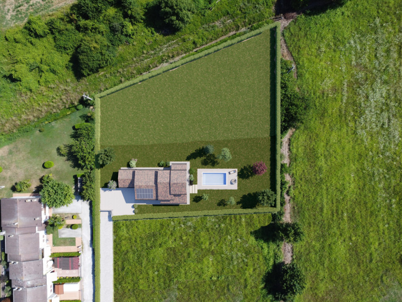 A Ospedaletto Euganeo, proponiamo in vendita terreno di circa 3190 mq, situato in una zona reside...