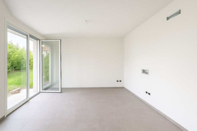 In una moderna palazzina di nuova costruzione, immersa in un contesto tranquillo e curato, appart...